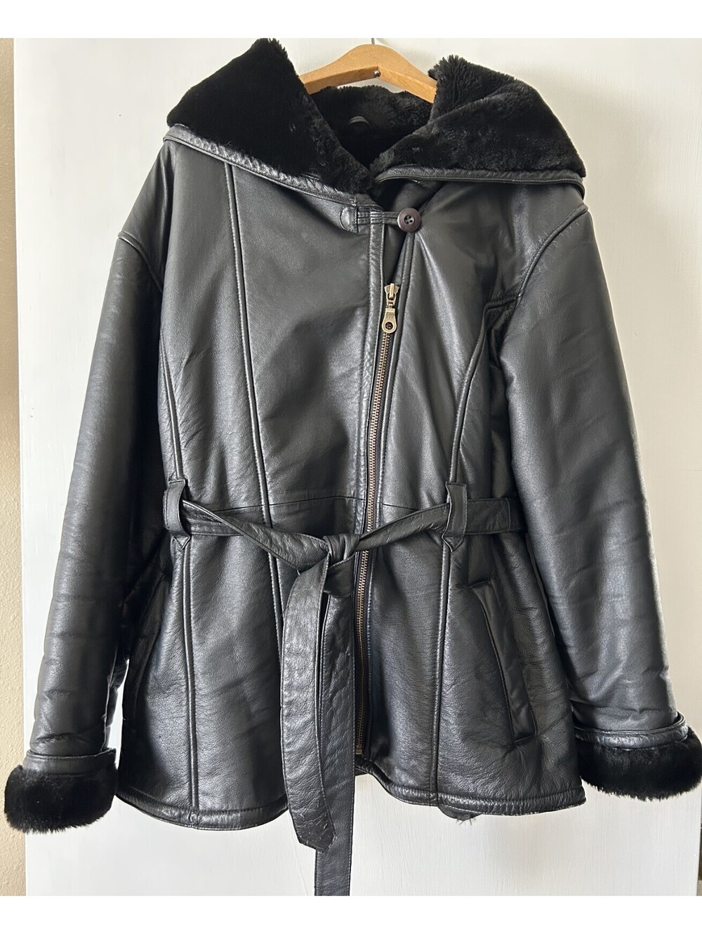 Wilsons 80s Women Black Leather Coat Jacket XL Faux Fur Lining Hood Belt Ziper